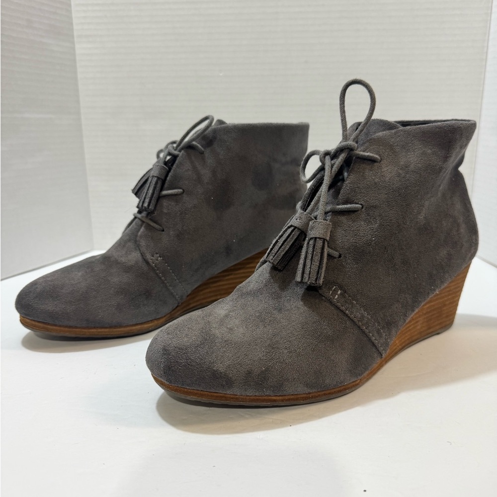 Dr. Scholl's Gray Suede Lace-Up Booties